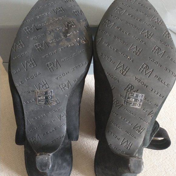 Black Suede Pumps - Picture 6 of 12